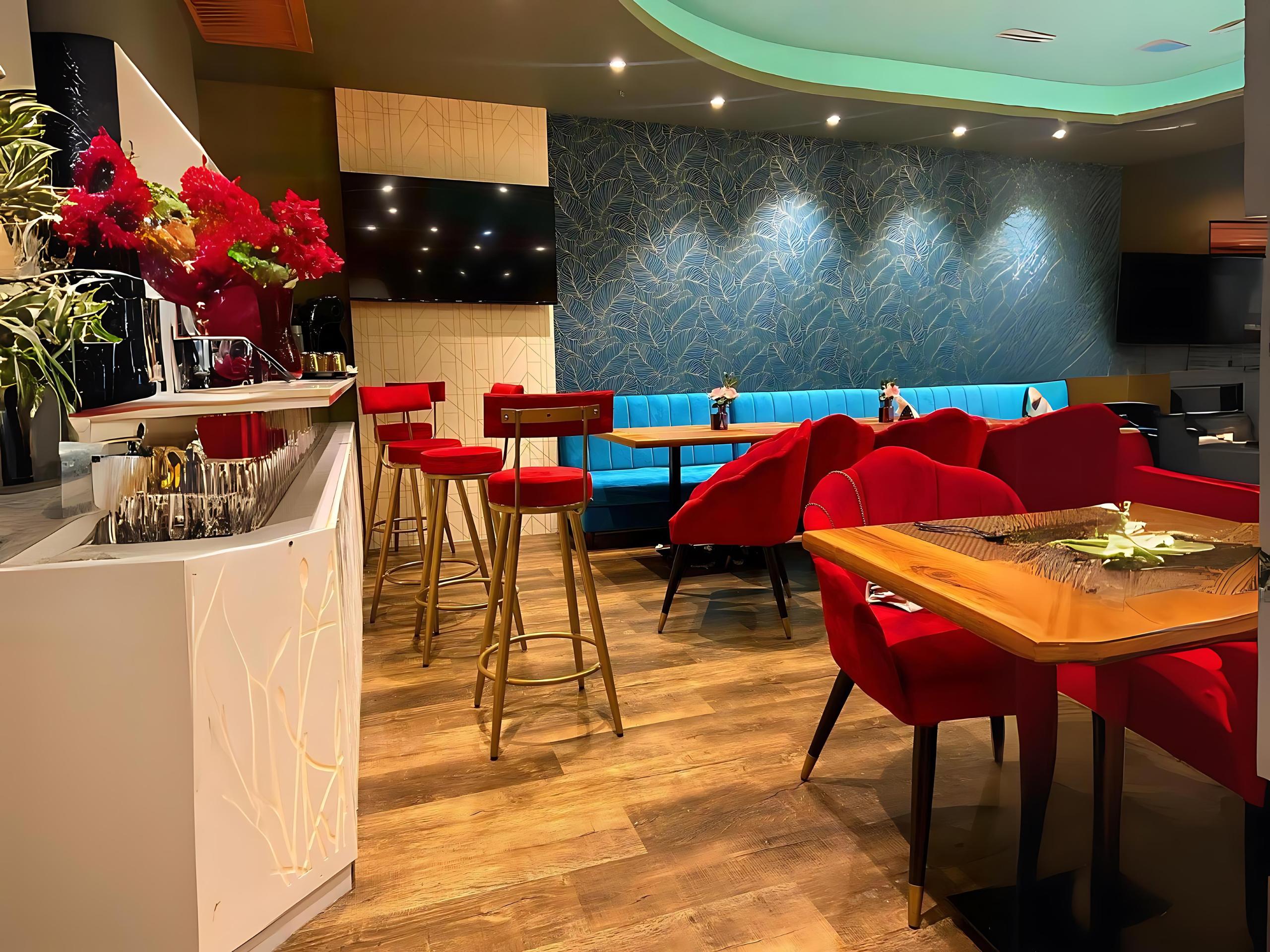 F3 Restaurant Interior